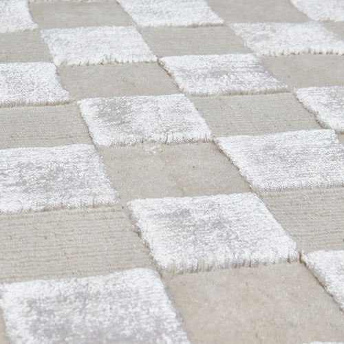 Patterened Squares Handloom Rug in Wool and Bamboo